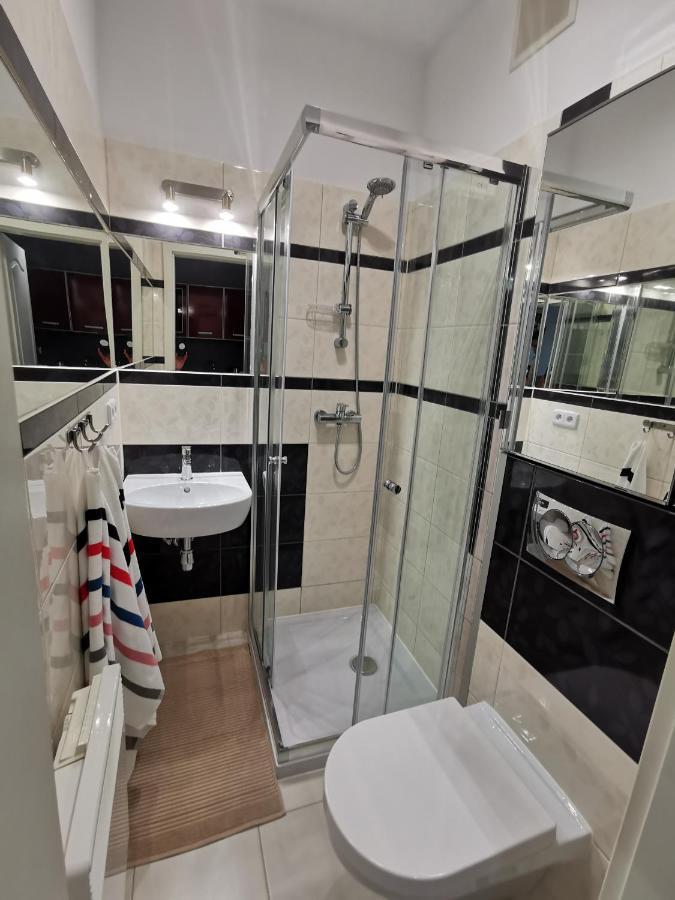Small Apartament In Heart Of Boleslawiec City Zewnętrze zdjęcie